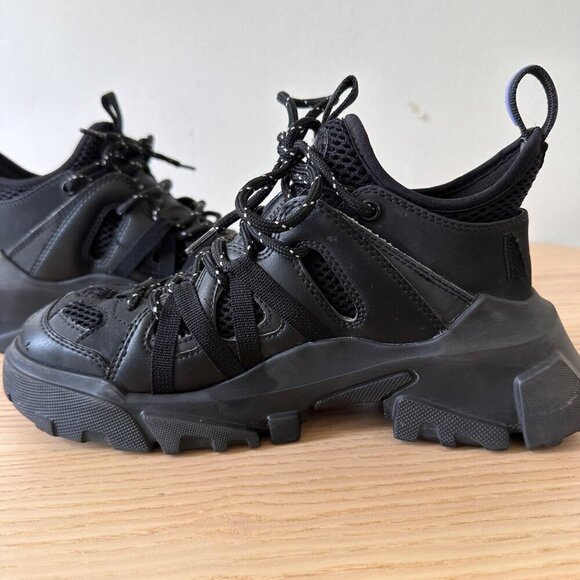 MCQ Alexander McQueen Orbyt Descender 2.0 Sneaker Black, size 37 - Picture 4 of 14
